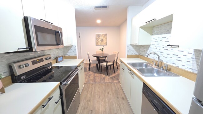 Kitchen - 101 Bent Tree Dr