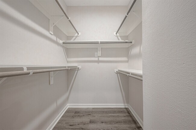 Building Photo - 2528 S Texas Ave
