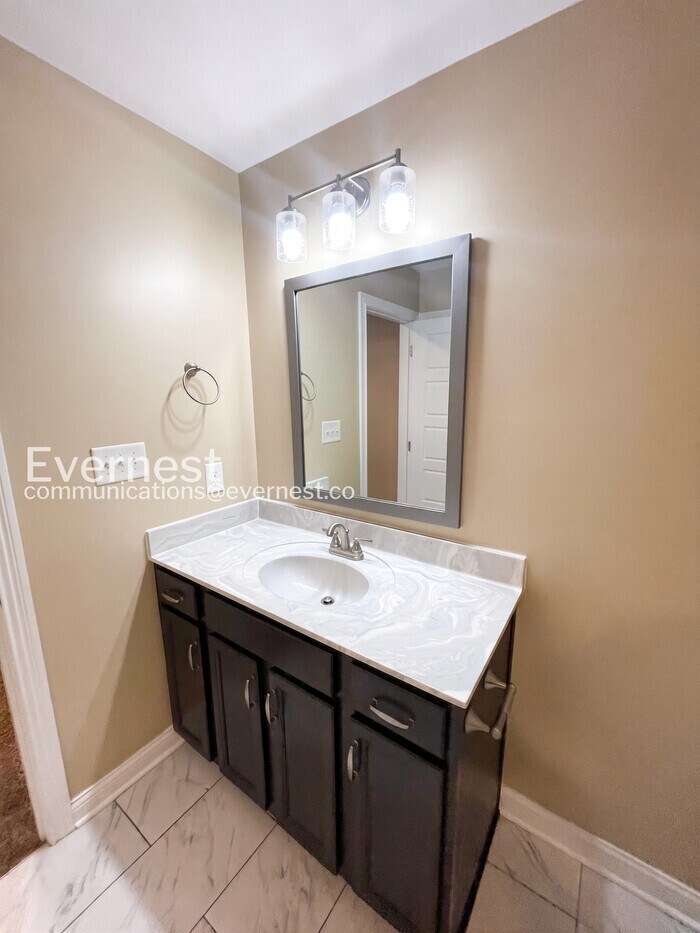 Building Photo - 311 Dugger Dr