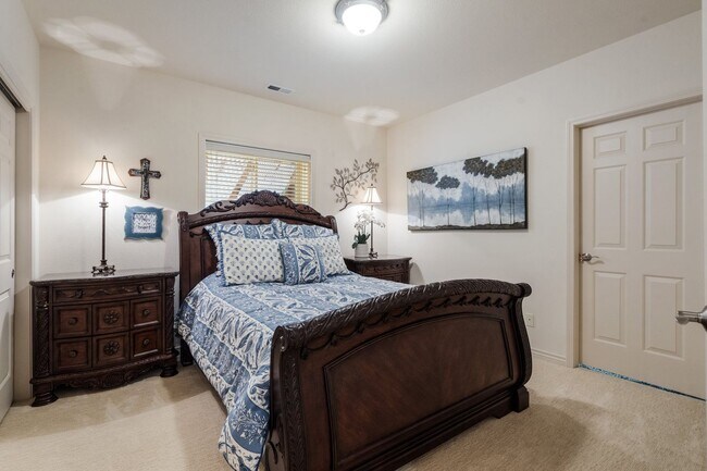 Building Photo - D20 Patio Home on the Golf Course views of...