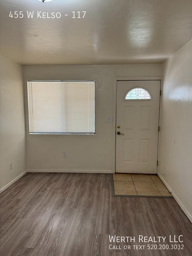 Primary Photo - 455 W Kelso St