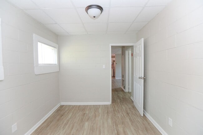 Building Photo - 2224 Marshall Ave