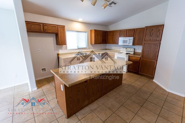 Building Photo - 17739 W Redfield Rd