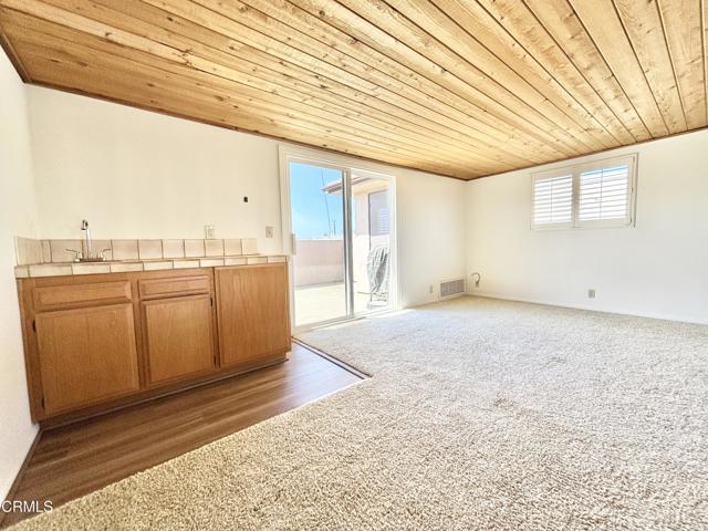 Building Photo - 272 Cahuenga Dr