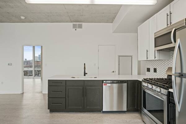 Building Photo - 1459 S State St