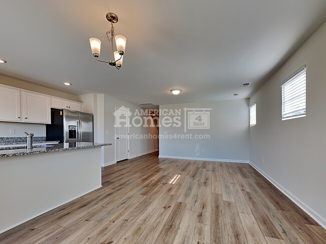 Building Photo - 1608 Solandra Drive
