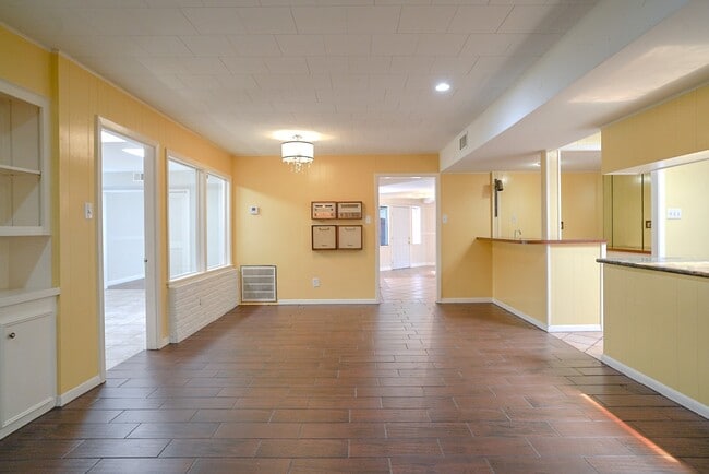 Building Photo - 7914 Braes Meadow Dr