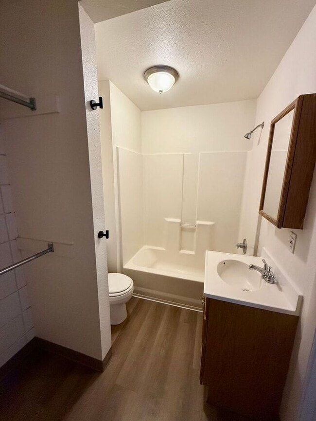 Building Photo - Move in specials - Pick One - 1st month free or $100 off monthly rent. Flexible lease terms are a...