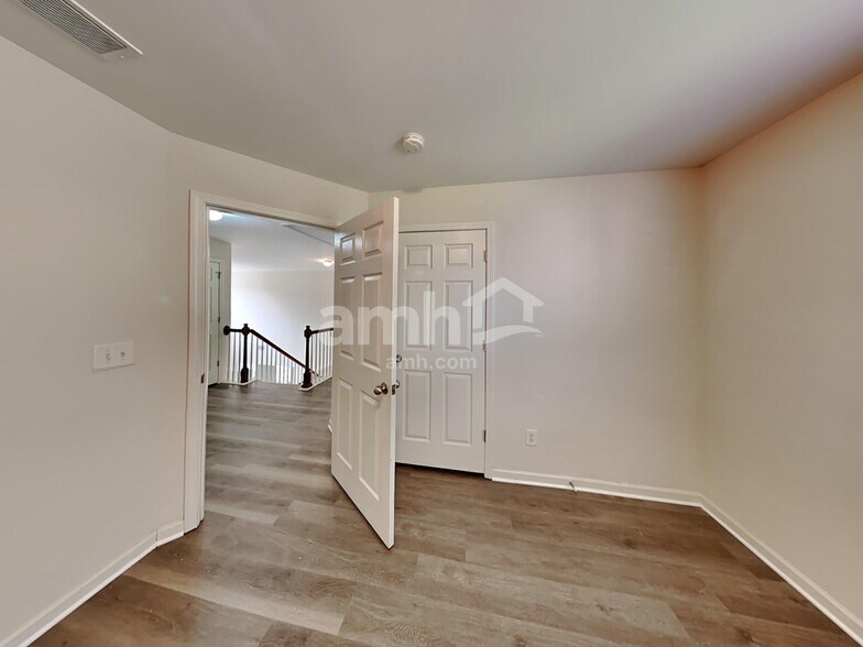 Building Photo - 1637 Bradmere Ln