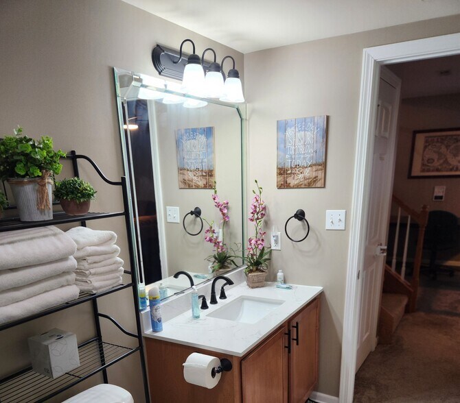 Building Photo - 12737 Wheeler St