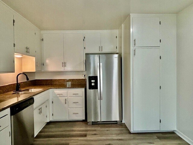 Building Photo - 7721 Fir Dr