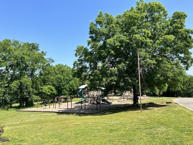 Building Photo - 1215 Trotwood Ave