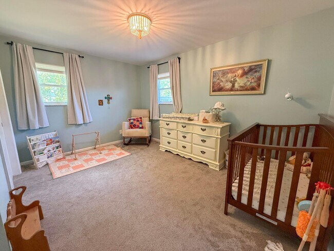 Building Photo - 3084 Sawyer Dr