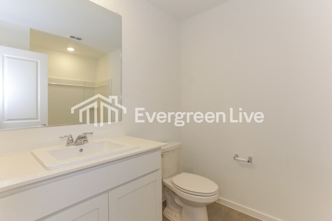 Building Photo - 1008 Calley Pear Trl