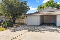 Building Photo - 10507 W Irving Ct