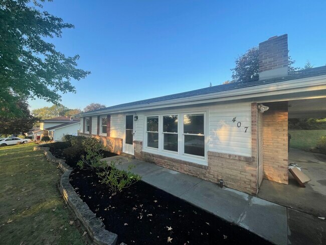 Building Photo - 407 Mount Allen Drive