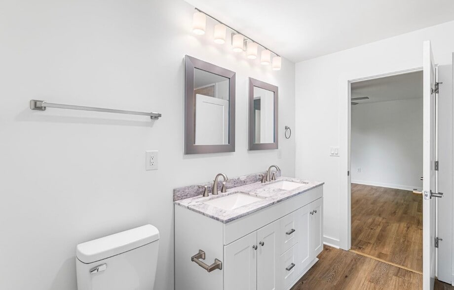 Bathroom - 20 Lyncrest St