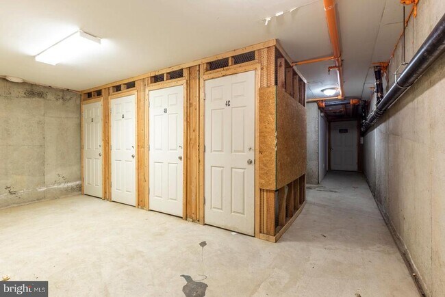 Building Photo - 1429 Poplar St