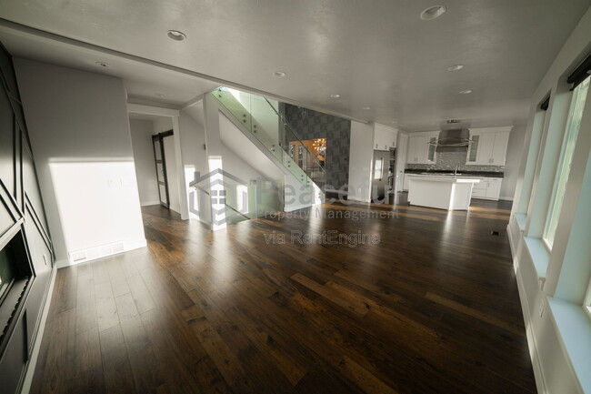 Building Photo - 1867 S Prairie Pond Rd