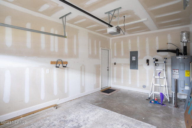 Building Photo - 202 N Stingray Ln