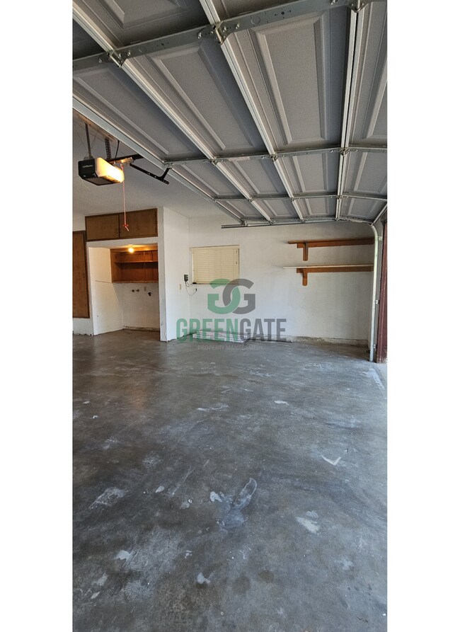 Building Photo - 3509-3511 Dragoo Park Dr.