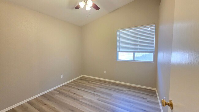 Building Photo - Newly Renovated 3 Bedroom 2 Bath