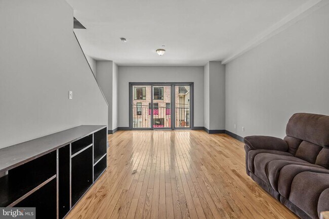 Building Photo - 1805 N 18th St