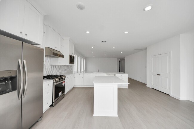 Building Photo - 26903 Zebra Grass Dr