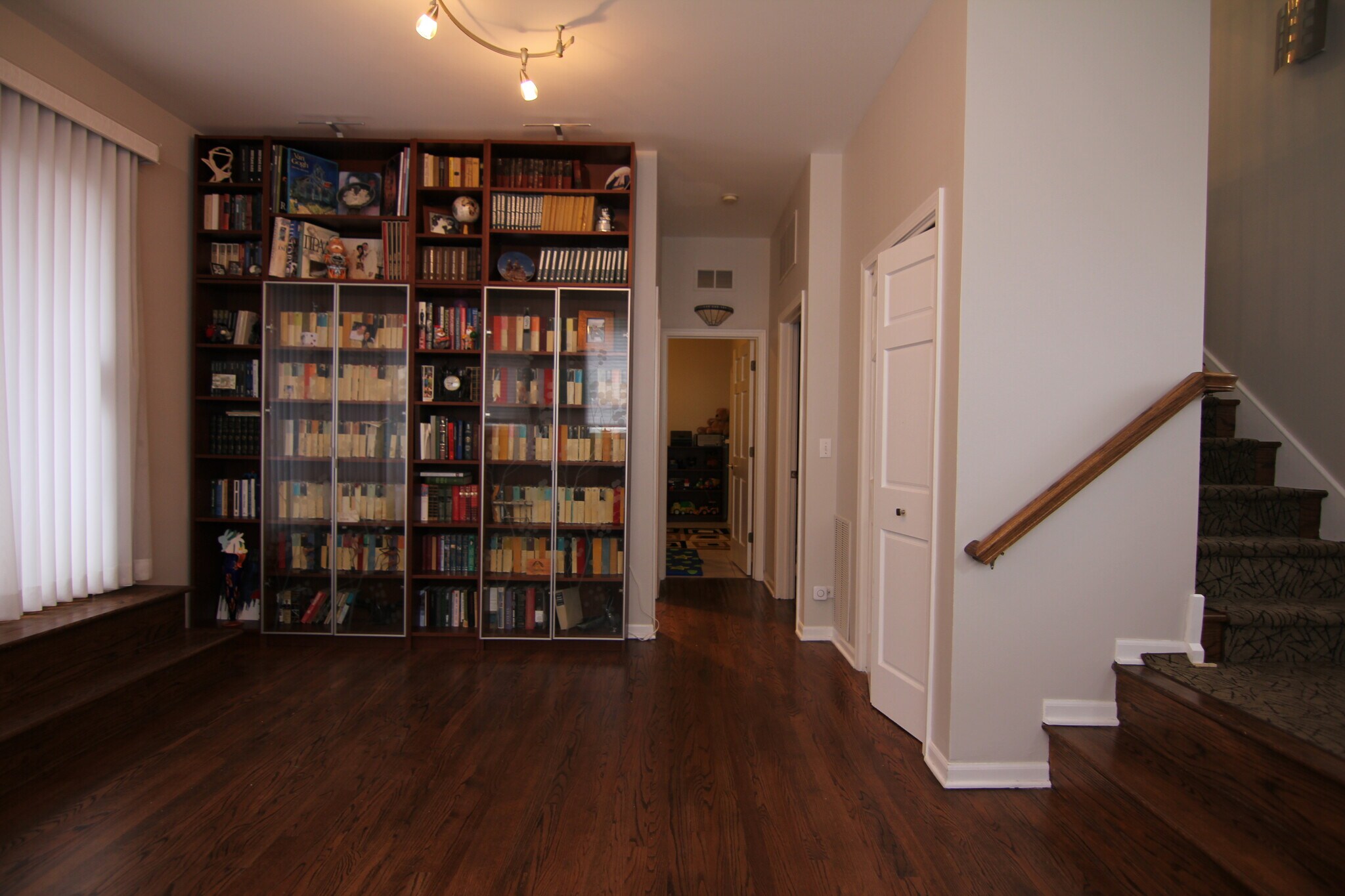 Building Photo - 1605 N Sedgwick St