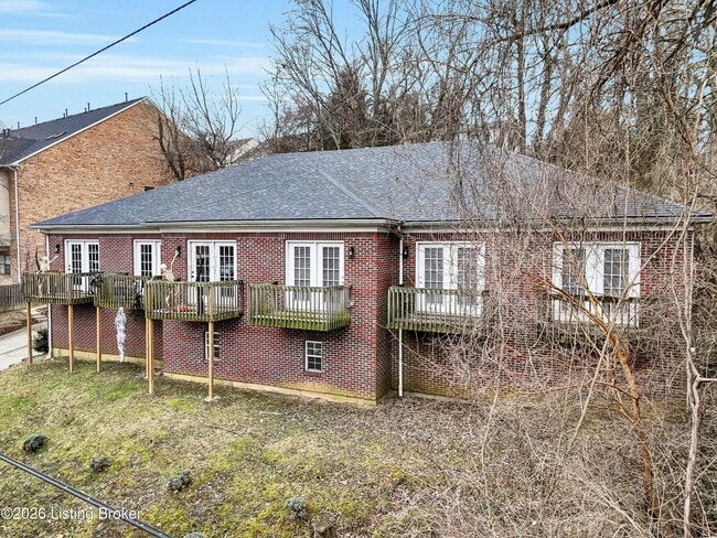 Building Photo - 2726 Brownsboro Rd