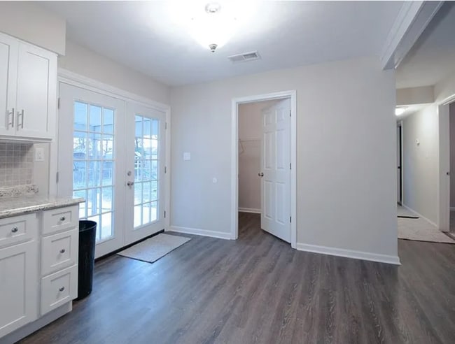 Building Photo - 5406 Chestnutwood Way