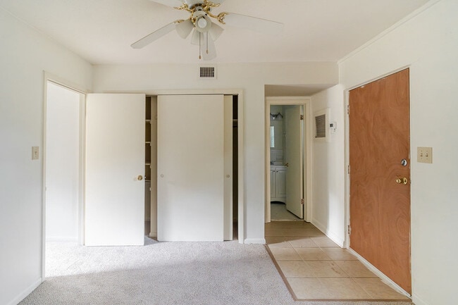 Building Photo - 236 Desoto Dr