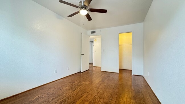 Building Photo - Central (Ft Lowell and Columbus) 3 bed, 2 bath condo, private front and back yards, carport a/c!