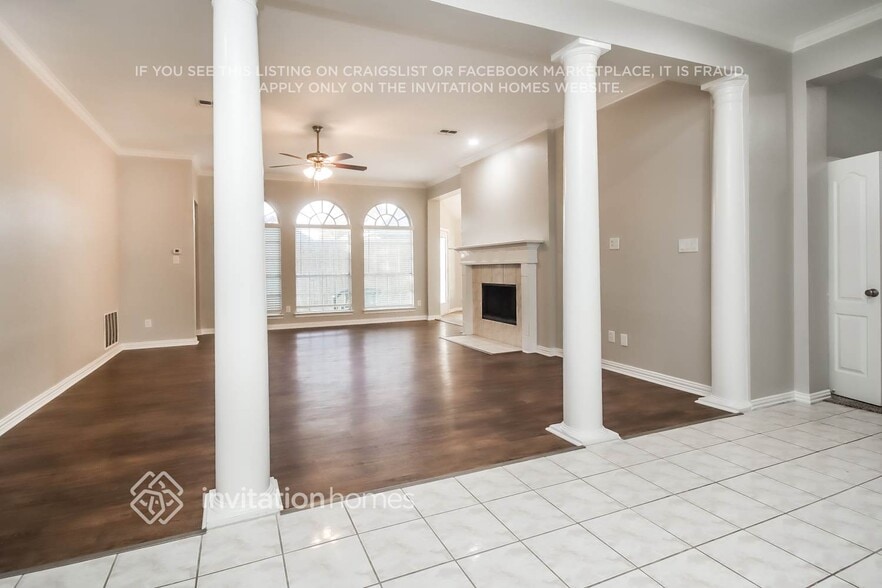 Building Photo - 2821 Alcot Ln