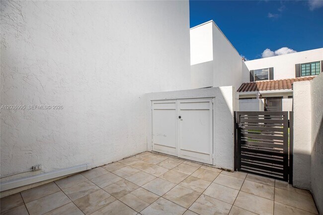 Building Photo - 21212 Harbor Way