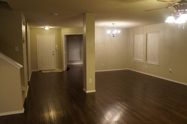 Building Photo - 3524 Bandera Ranch Rd