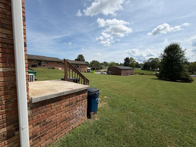 Building Photo - 1746 Morningside Dr