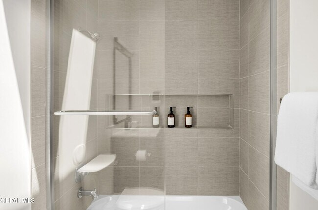 Building Photo - 828 Durham Wy