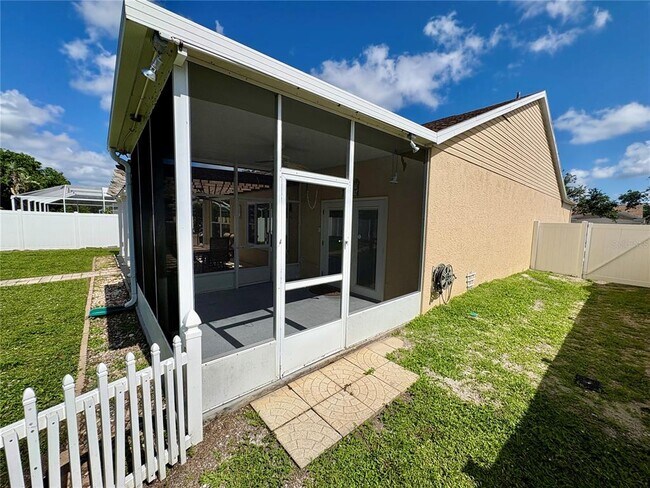 Building Photo - 4652 56th Terrace E