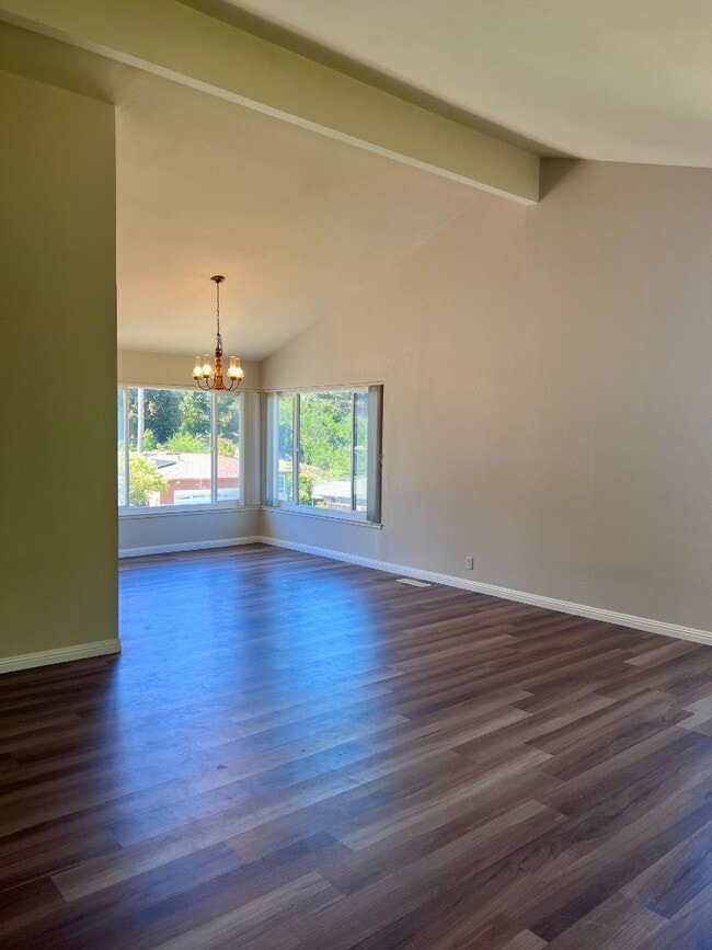 Building Photo - 2717 Trousdale Dr