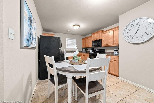 Building Photo - 5017-5019 S 28th St