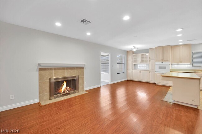 Building Photo - 8136 Spur Ct