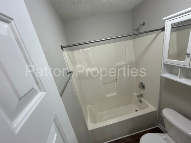 Building Photo - 1839 Horseshoe Dr