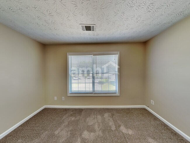 Building Photo - 900 Cline Petty Way