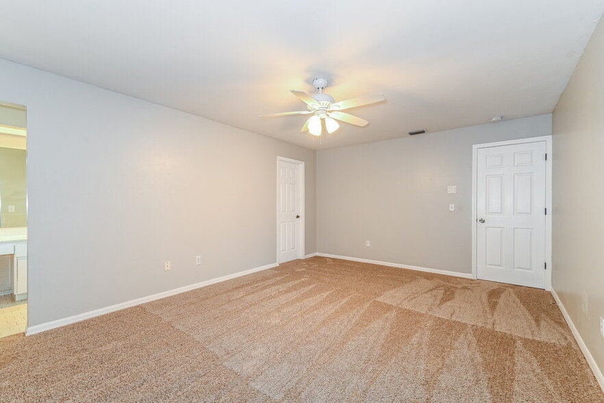 Building Photo - 401 SE 18th St