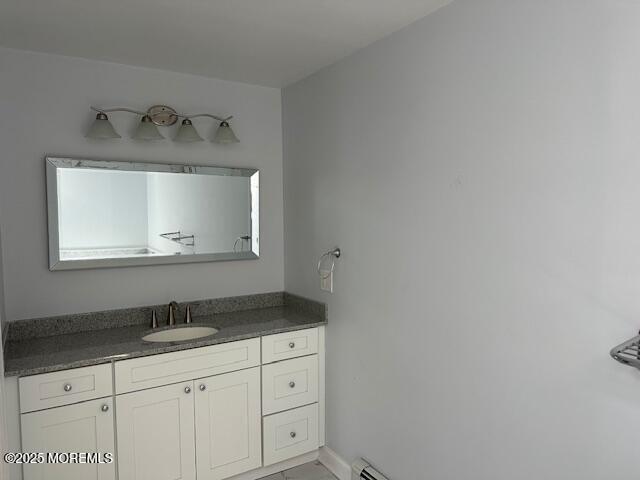 Building Photo - 421 W Lincoln Ave