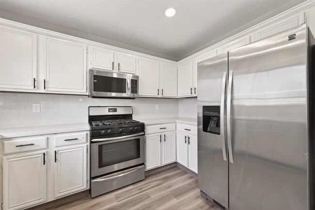 Building Photo - 2918 Colonel Ct Dr