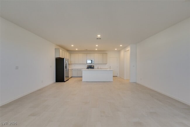 Building Photo - 302 Walsh Peak Ave