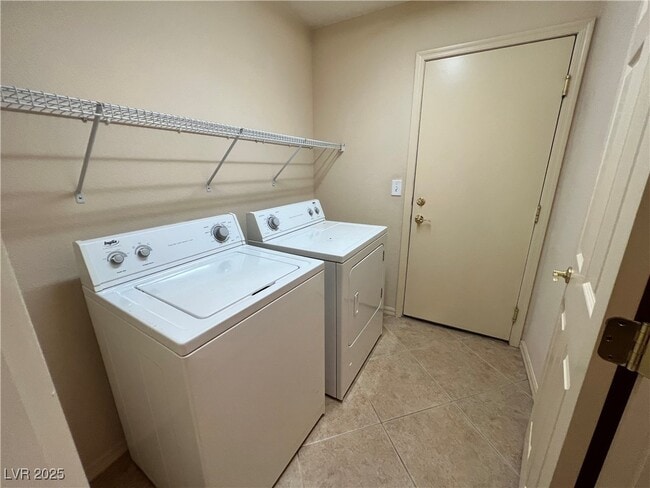 Building Photo - 5445 Progresso St