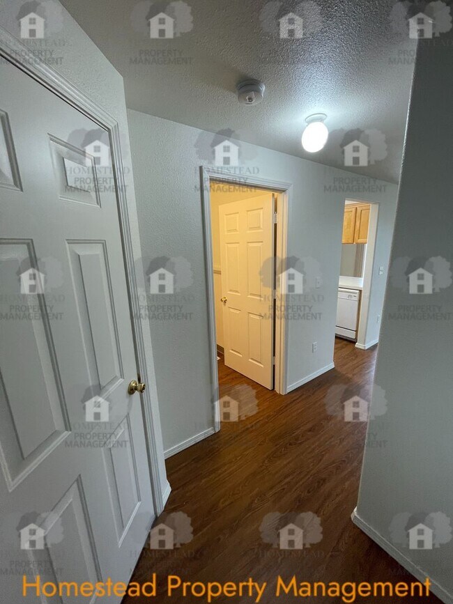 Building Photo - 166